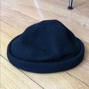 GAP Medium Black Wool Hat